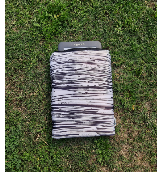 Paper stack Kindle Sleeve 6"